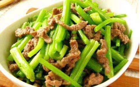 芹菜炒肉
