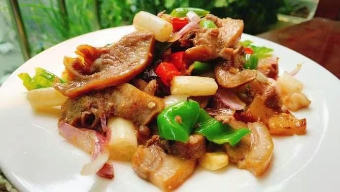 青椒炒猪头肉