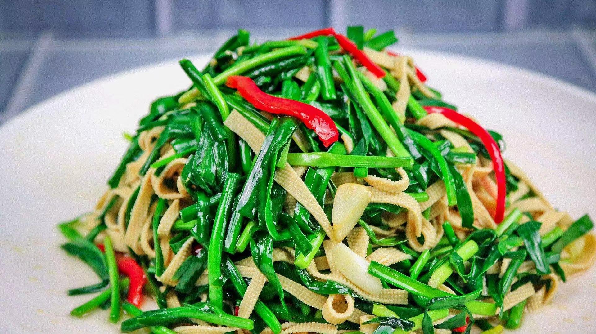 韭菜炒千张