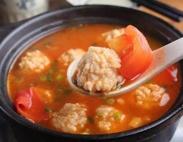 西红柿肉丸青菜汤